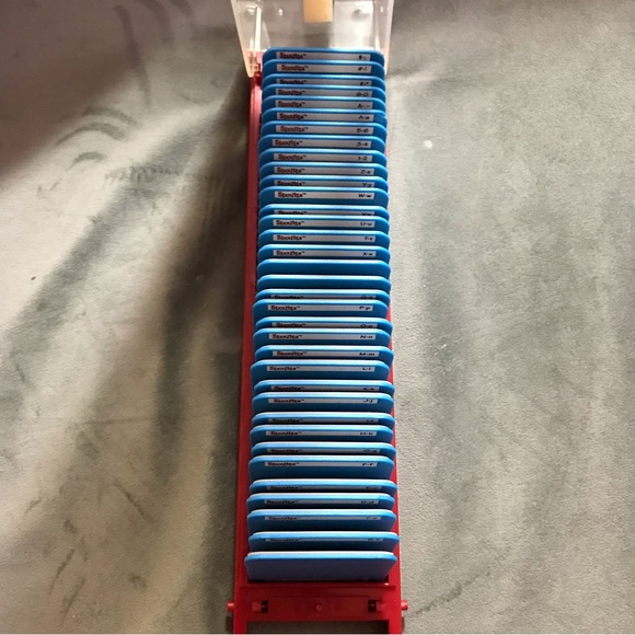 Sizzix Sizzlits 35-dies Rat-A-Tat alphabets with storage case - Picture 5 of 7